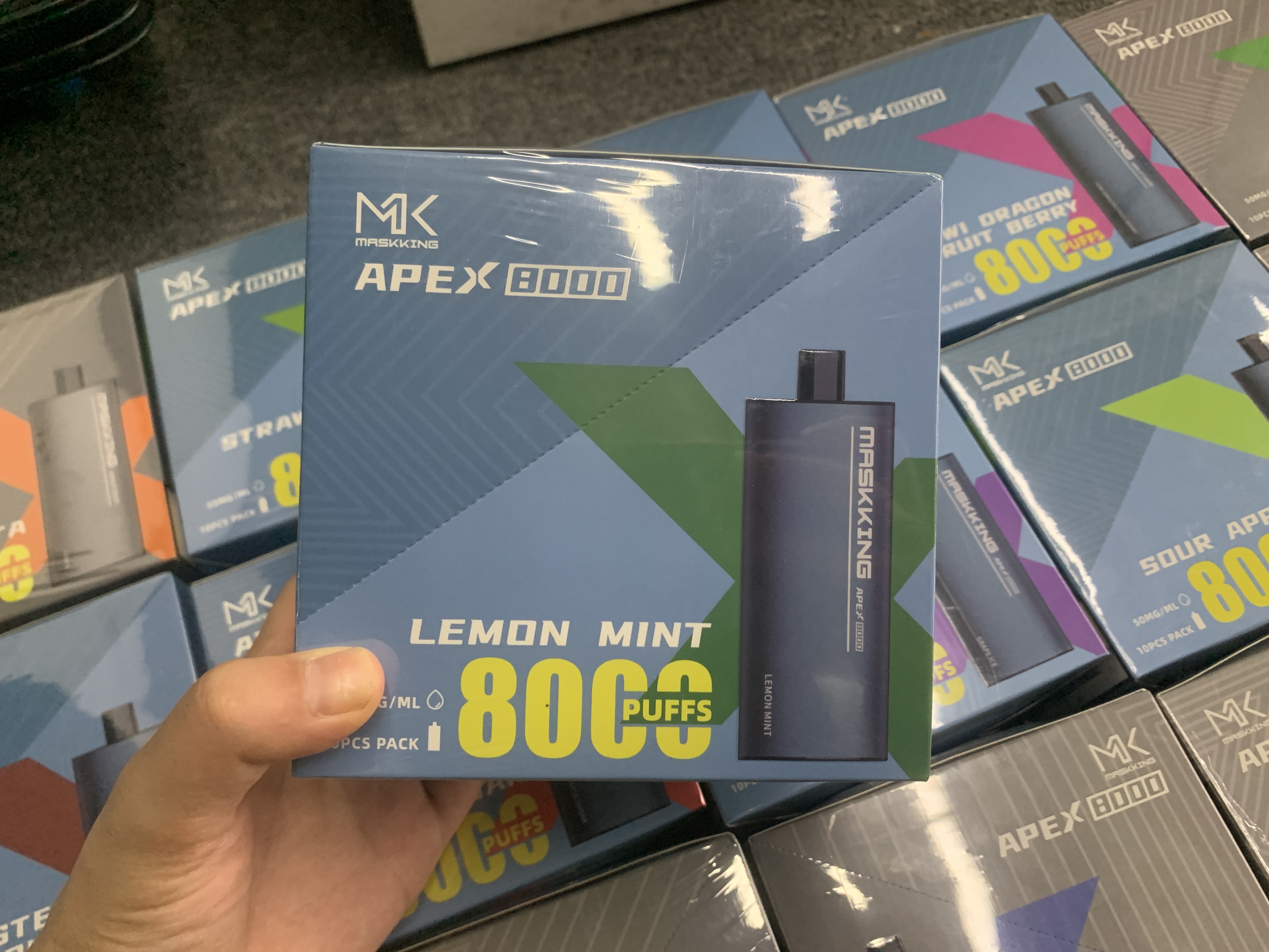 Masking Apex 8000 Puffs Bar Vaporizer Disposable Electronic Cigarette 